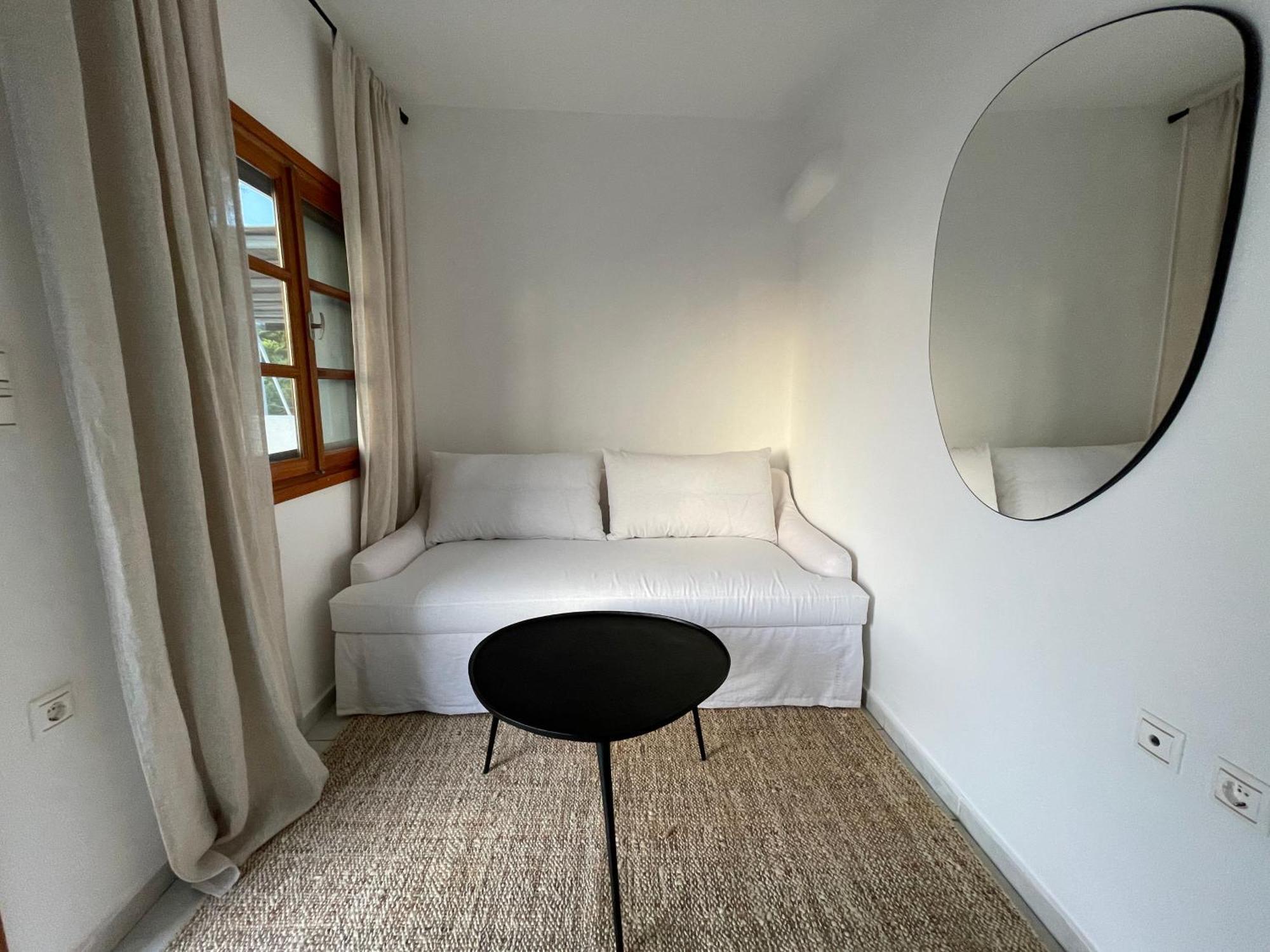 Eight Dimensions Capari Suites Elafonisos Pokoj fotografie